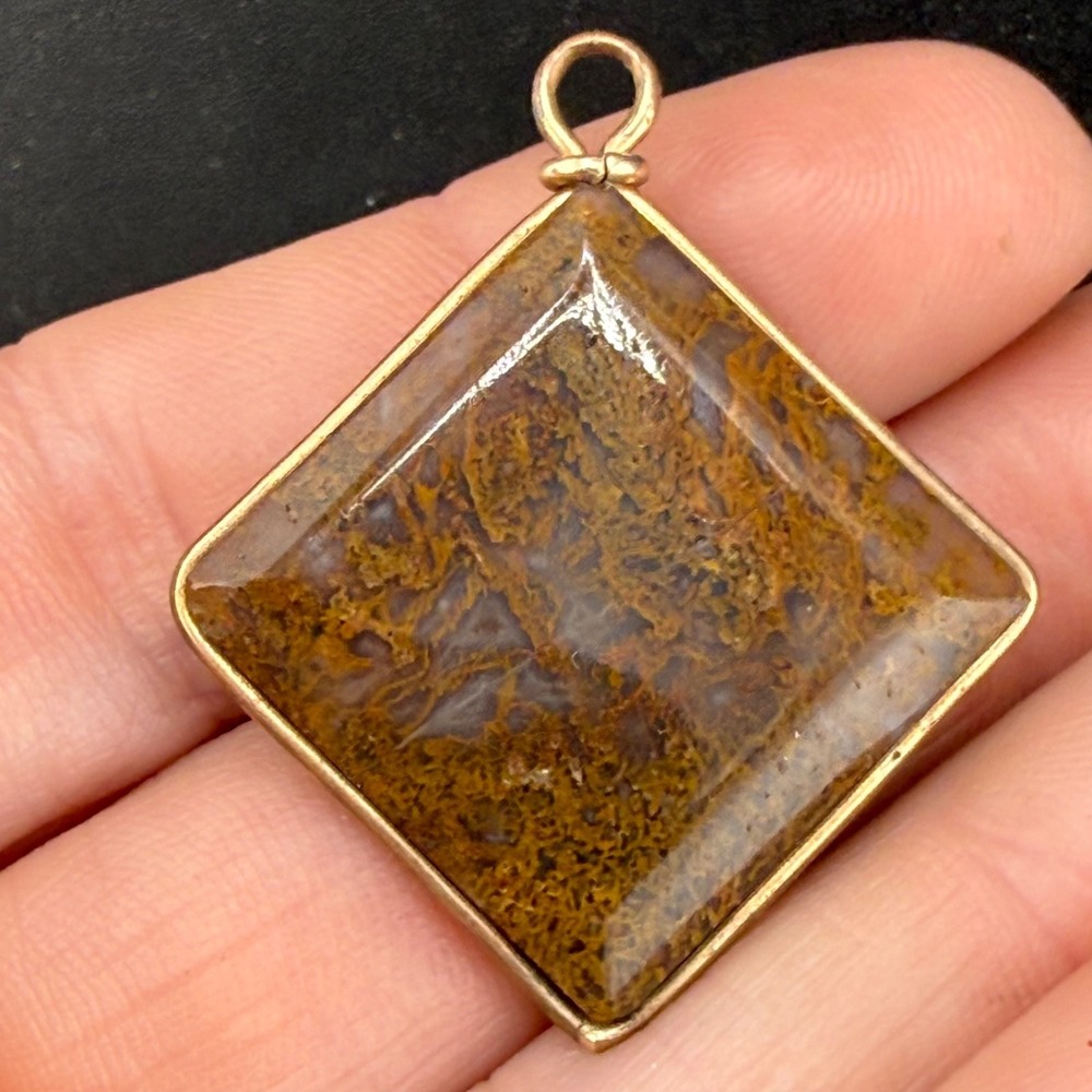 Vintage Polished Moss Agate Stone Pendant Gold Tone